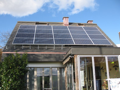 Dach nachher mit PV-Anlage